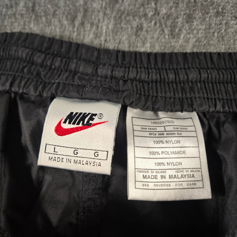 Vintage Nike Track Pants Mens Large Black Nylon Windbreaker Ankle Zip Swoosh - Picture 4 of 9